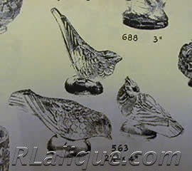 Fake Lalique Chardonneret Bird Paperweights Shown in Czech Glass Catalogue Fake Lalique Chardonneret Bird Paperweights Shown in Czech Glass Catalogue