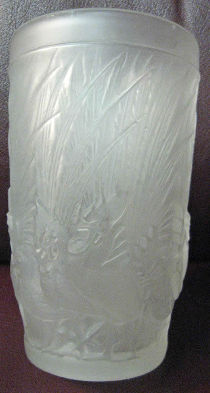 Coqs Et Plumes Vase Copy Of Rene Lalique Design Coqs Et Plumes Vase Copy Of Rene Lalique Design