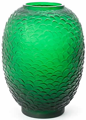 Ecailles Ecailles Vase Close Copy Fake of Rene Lalique Design