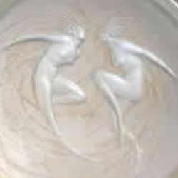 R Lalique Deux Sirene Box Close-Up