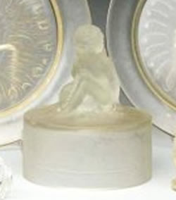 Rene Lalique Box Amour Assis