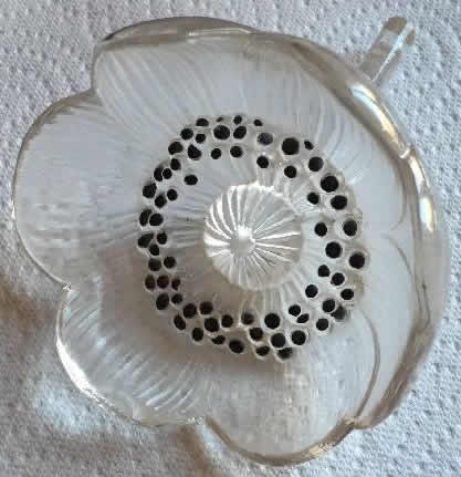 Rene Lalique Decoraton Anemone Fermee