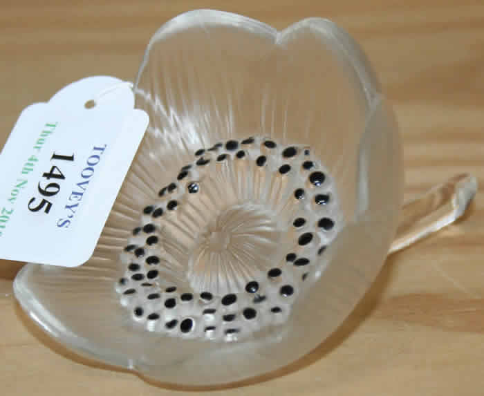 Rene Lalique Decoration Anemone Fermee