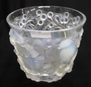 Rene Lalique Vase Avallon