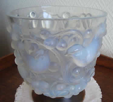 Rene Lalique Opalescent Vase Avallon