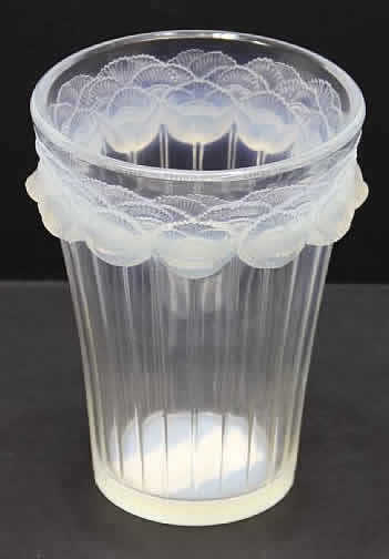 Rene Lalique Vase Boutons D'Or