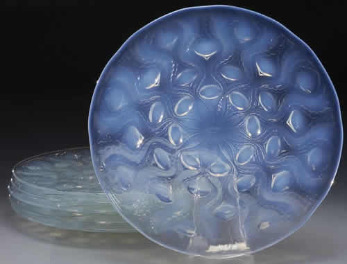 Rene Lalique Plate Bulbes