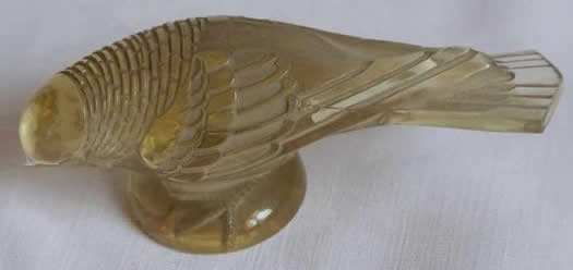 Rene Lalique Paperweight Chardonneret Timide