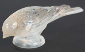 Rene Lalique Paperweight Chardonneret Timide