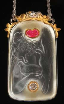 Rene Lalique Pendant Colombes