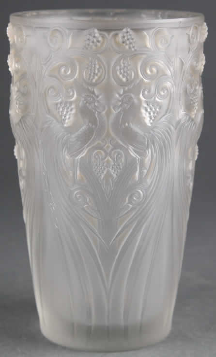 Rene Lalique Vase Coqs Et Raisins