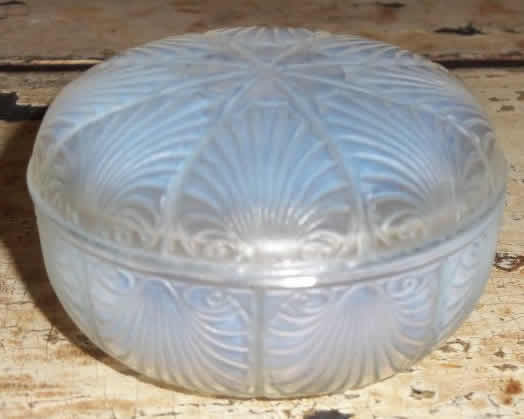 Rene Lalique Covered Box Coquilles