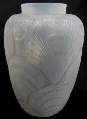 Rene Lalique Vase Coquilles
