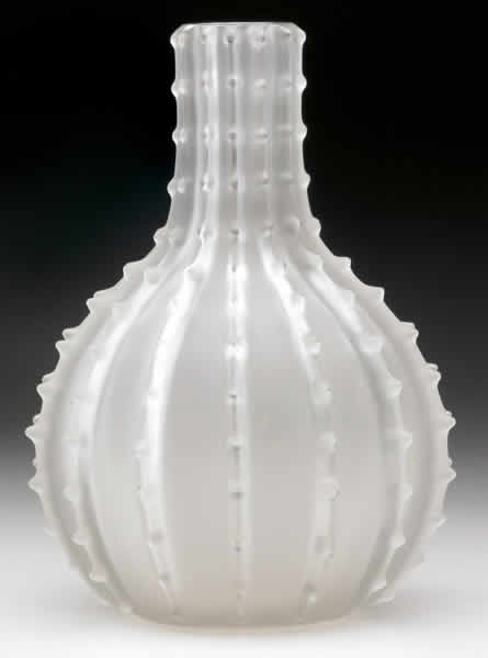 Rene Lalique Vase Dentele
