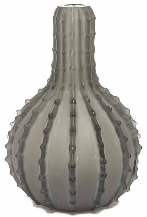 Rene Lalique Vase Dentele