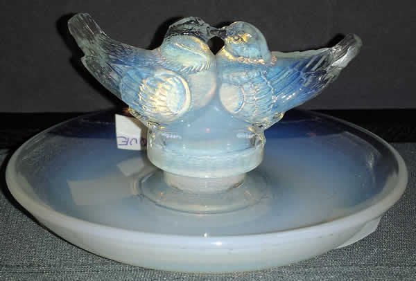 Rene Lalique Ashtray Deux  Colombes