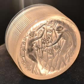 Rene Lalique Box Deux Figurines