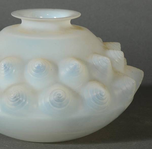 Rene Lalique Vase Dordogne