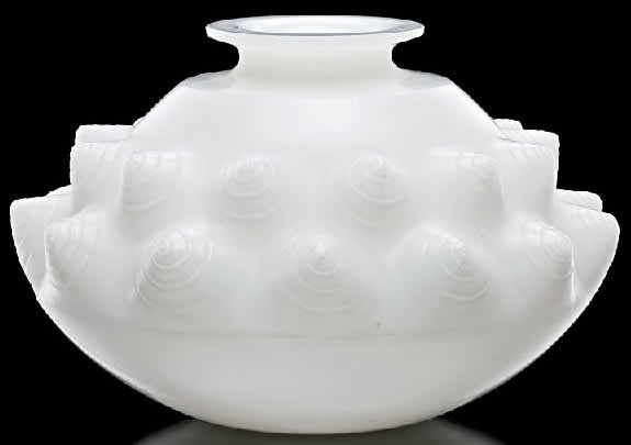 Rene Lalique Vase Dordogne