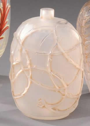 Rene Lalique Vase Eglantines