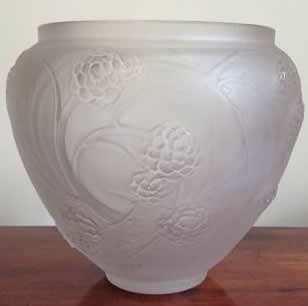 Rene Lalique Vase Nefliers