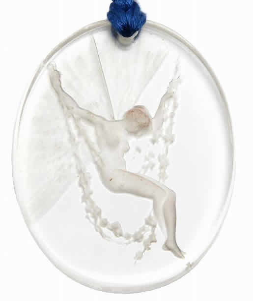 Rene Lalique Figurine Se Balancant Pendant