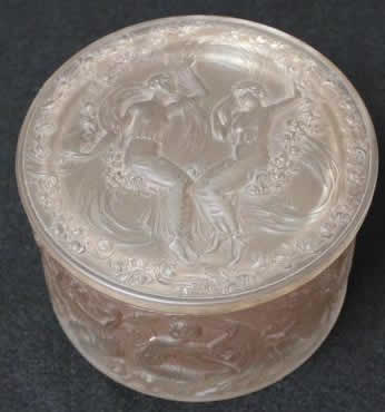 Rene Lalique Powder Box Figurines et Voiles