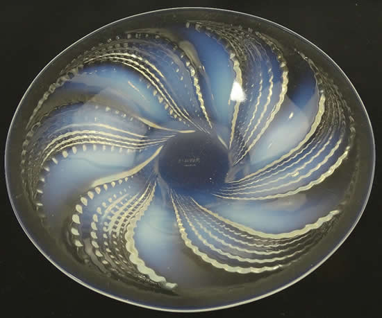 Rene Lalique Coupe Ouverte Fleurons