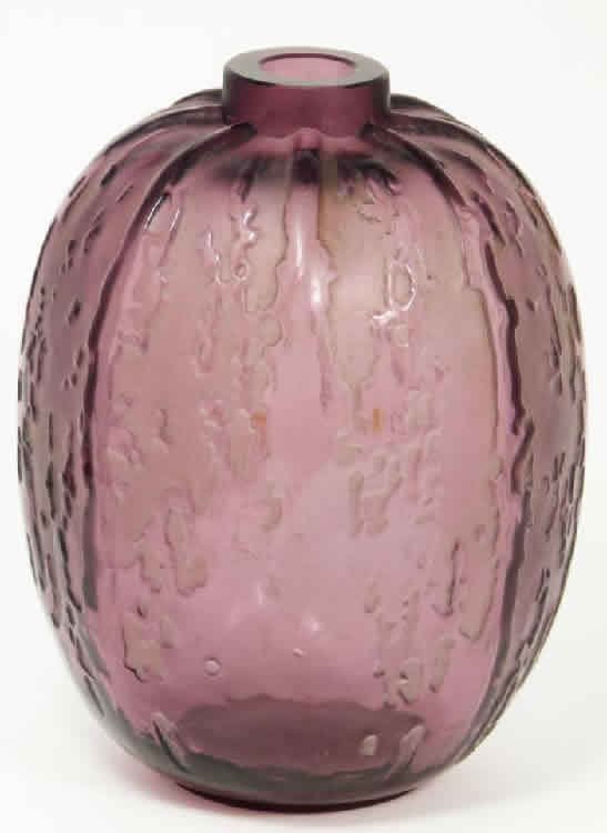Rene Lalique Covered Vase Fontaines