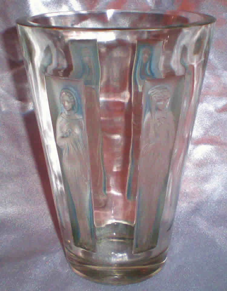 Rene Lalique Vase Gobelet Six Figurines