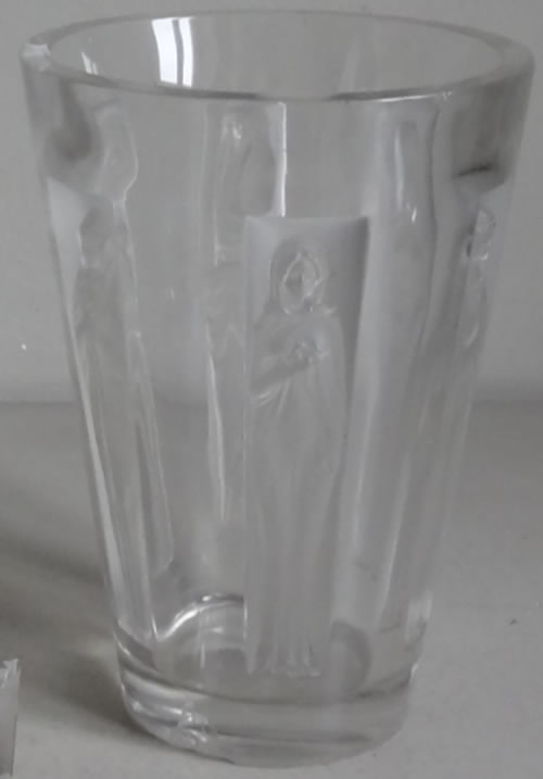Rene Lalique Vase Gobelet Six Figurines