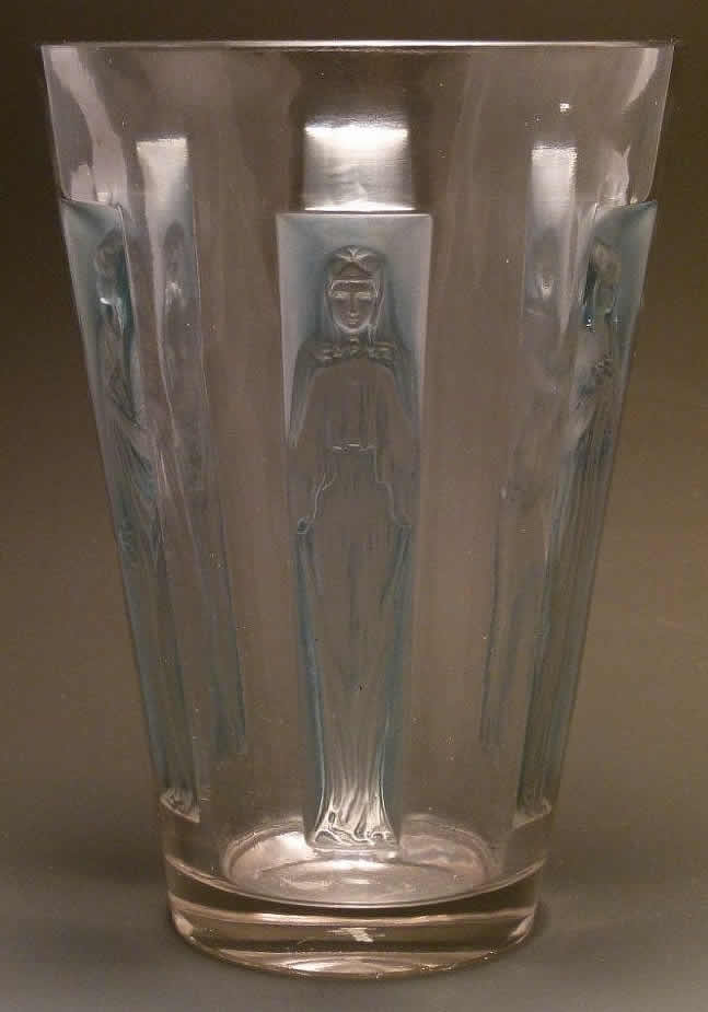 Rene Lalique Vase Gobelet Six Figurines