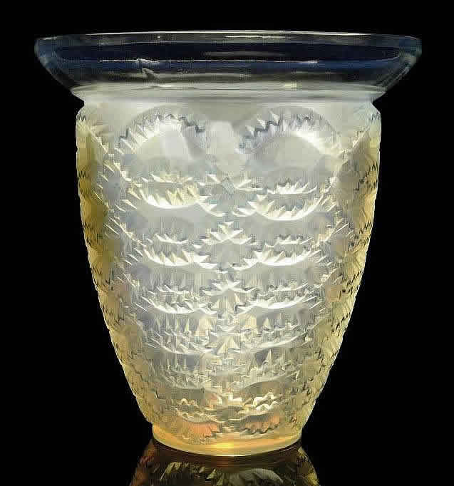 Rene Lalique Vase Guirlandes