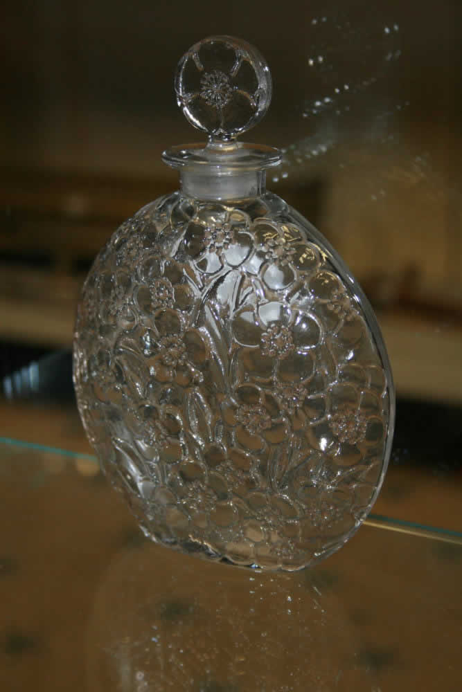 Rene Lalique Perfume Bottle Le Lys