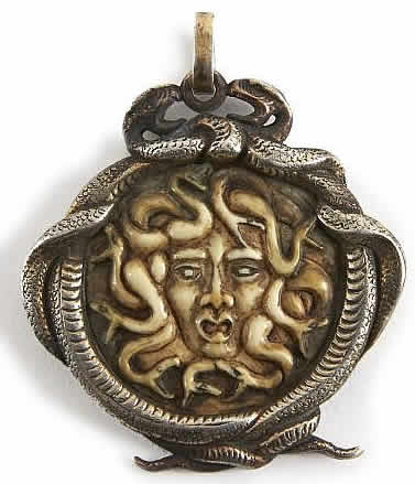 Rene Lalique Meduse Et Deux Serpents Pendant