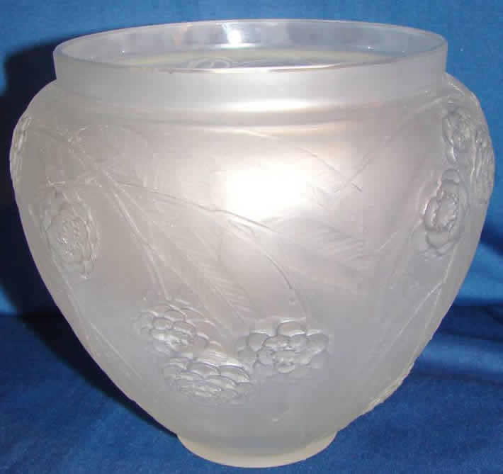 Rene Lalique Vase Nefliers
