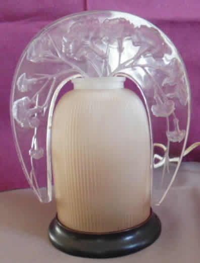 Rene Lalique Veilleuse Oeillets