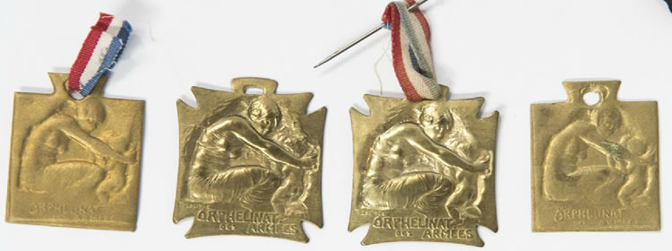 Rene Lalique Pendant Orphelinat Des Armees-2