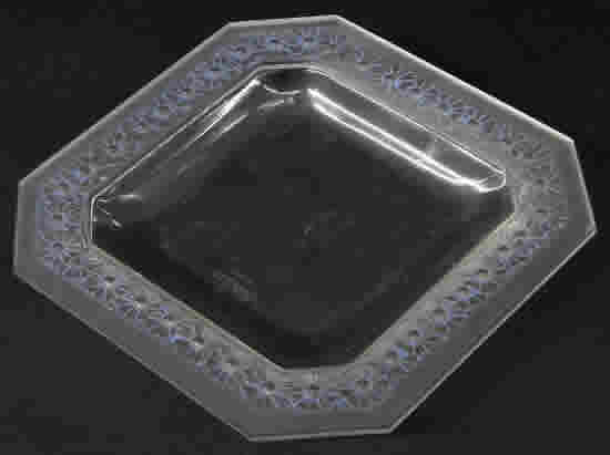 Rene Lalique Plate Paquerettes