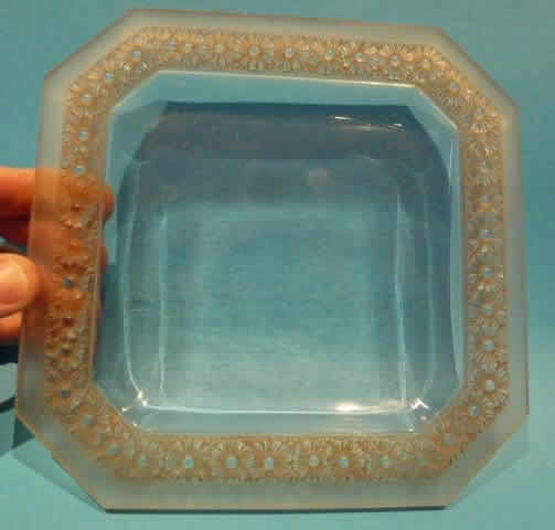 Rene Lalique Plate Paquerettes