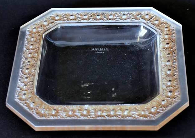 Rene Lalique Square Dish Paquerettes