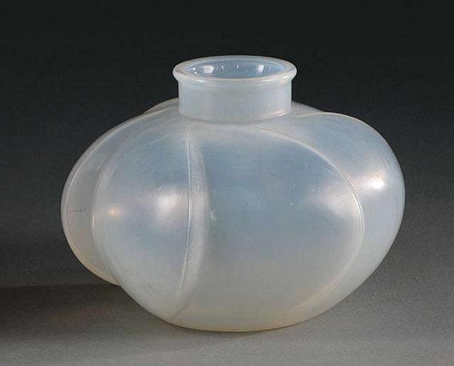 Rene Lalique Vase Perigord