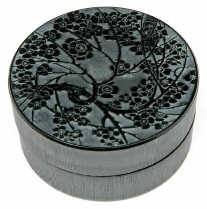 Rene Lalique Pommier Du Japon Arys Box