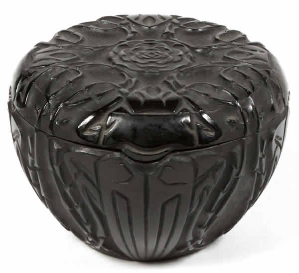 Rene Lalique Covered Box Quatre Scarabees