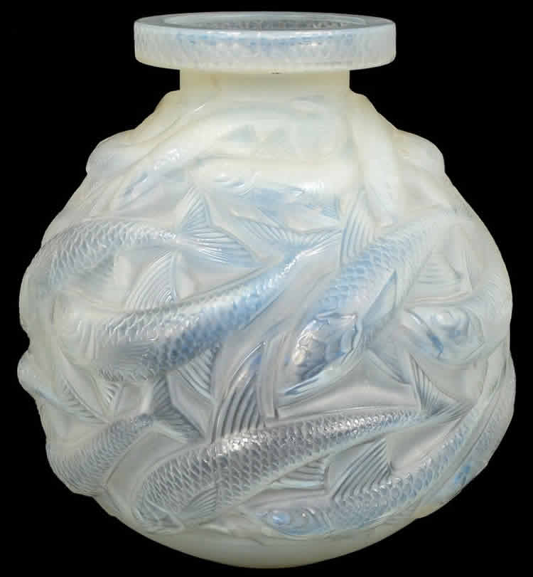 Rene Lalique Vase Salmonides