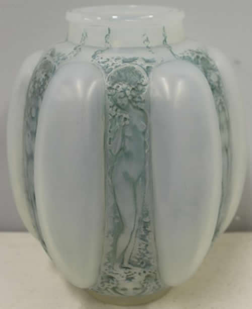 Rene Lalique Vase Six Figurines Et Masques