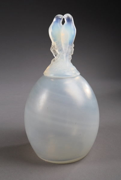 Rene Lalique Vase Tourterelles