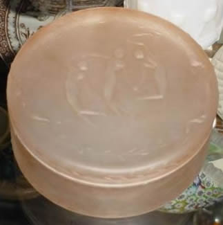 Rene Lalique Trois Figurines Box