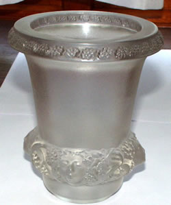 Quatre Tete Femme Et Raisins Lalique France Crystal Vase