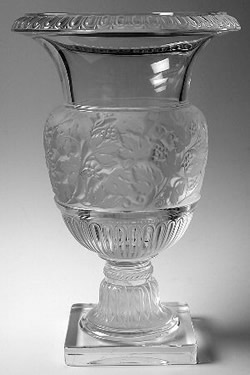 Versailles Lalique France Crystal Vase